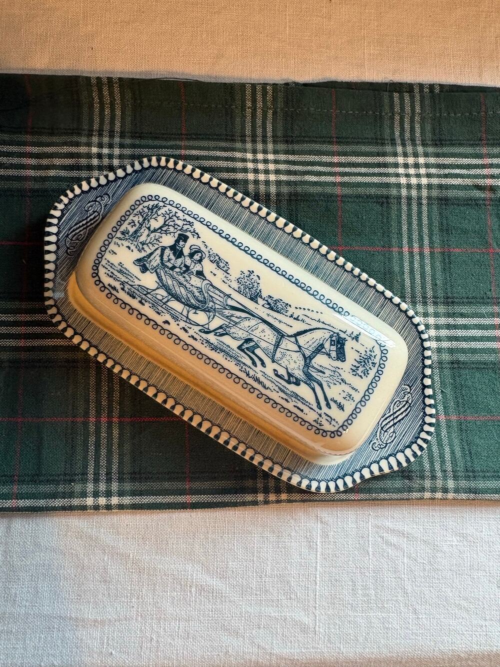 Butter dish Currier & Ives Winter 1950s covered butter dish